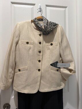 New: Kasper Pantsuit Women’s 16p 3-piece Cream jacket, Black Pants, Scarf